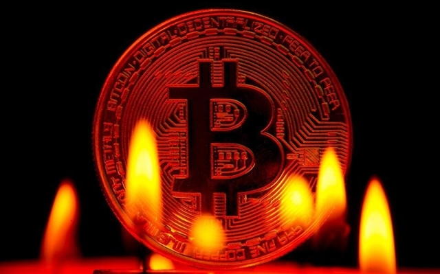 Bitcoin tiếp tục đi lùi, thị trường tiền ảo phân hóa song sắc đỏ chủ đạo.