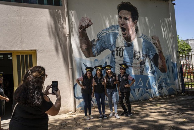 Las entrañas de la superestrella Messi y su familia recorren, la gente predice el próximo lugar después de ganar la copa de oro del mundo - Foto 12.