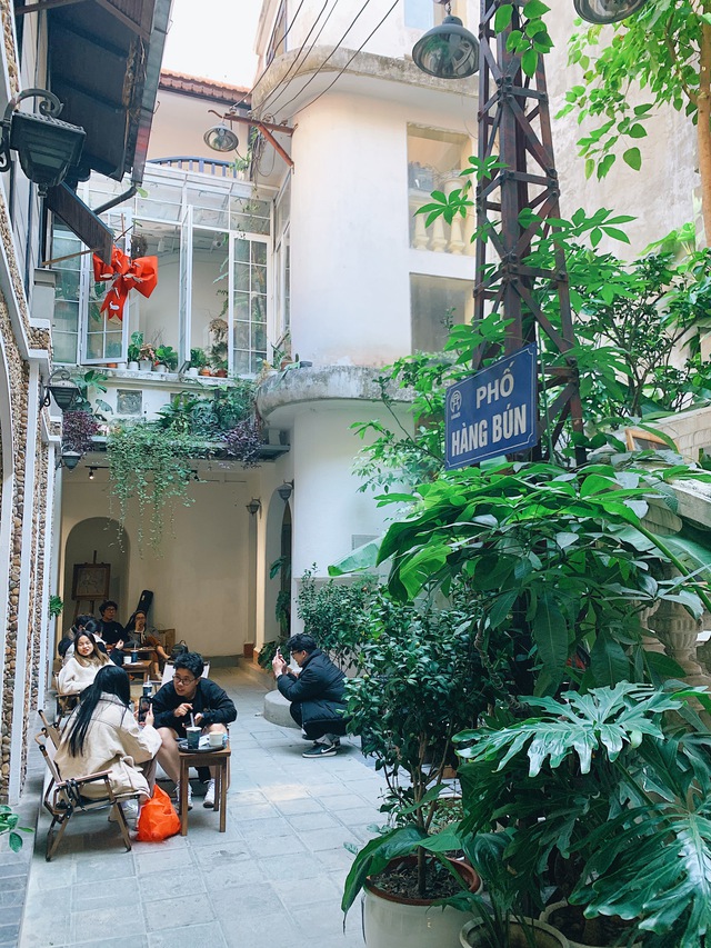 A series of brand new cafes in Hanoi for young people to live virtual this Christmas - Photo 41.