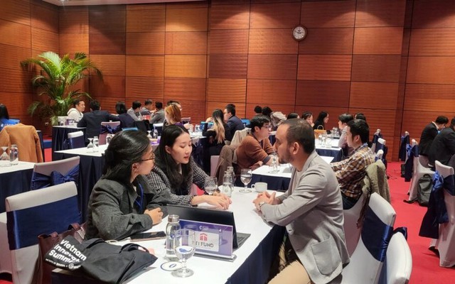 Các startup trình bày ý tưởng kinh doanh và gọi vốn với các quỹ tại chương trình Speech Matching thuộc khuôn khổ sự kiện Vietnam Venture Summit 2022. Ảnh: NIC.