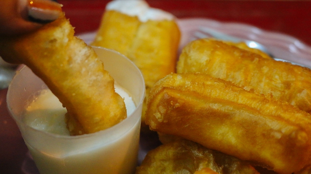 Summer days only serve as a background for vermicelli and pho, but in winter, hot cakes become the most sought-after food - Photo 15.