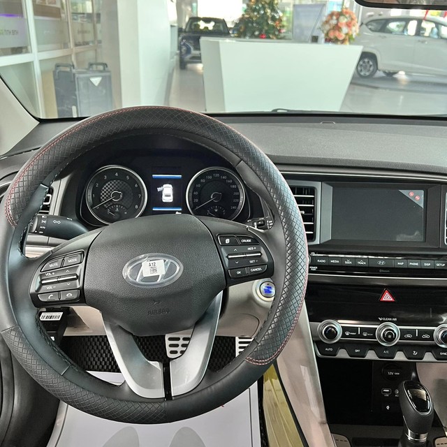 Đại lý xả kho Hyundai Elantra 2.0AT 2021: Giảm 69 triệu, số lượng hạn chế, tiết kiệm 100 triệu so với xe đời mới - Ảnh 4.