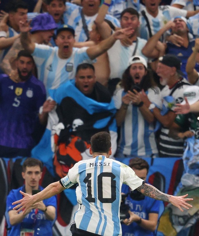 10 tấm hình được yêu thương mến nhất Instagram năm 2022: Messi được gọi thương hiệu tuy nhiên quấn cuối mới mẻ quyền lực tối cao nhất! - Hình ảnh 11.