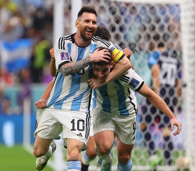 10 tấm hình được yêu thương mến nhất Instagram năm 2022: Messi được gọi thương hiệu tuy nhiên quấn cuối mới mẻ quyền lực tối cao nhất! - Hình ảnh 8.
