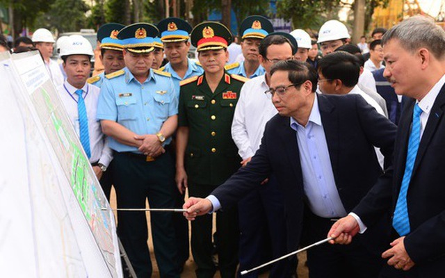 Thủ tướng Phạm Minh Chính tại buổi lễ khởi công nhà ga T3 - Ảnh: QUANG ĐỊNH