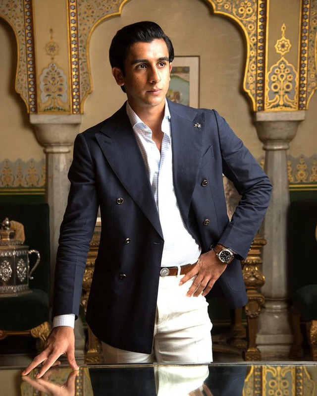  Rich kid Ấn Độ phải thừa kế ngai vàng và vài tỷ đô ở tuổi 20, từng làm người mẫu cho Dolce & Gabbana bây giờ ra sao?  - Ảnh 15.