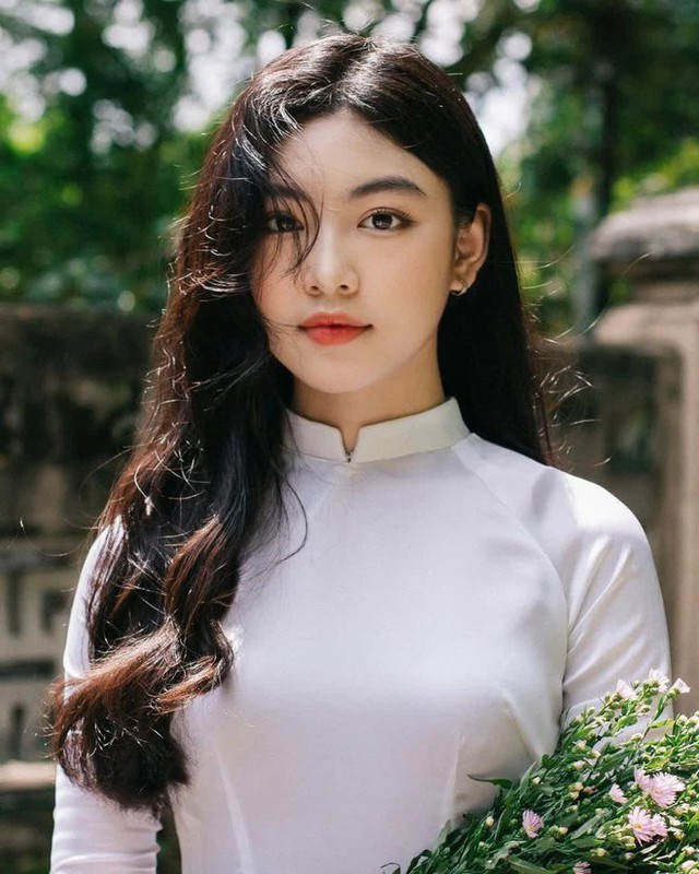 Vợ MC Quyền Linh phản ứng tinh tế khi Lọ Lem được khen ăn đứt Top 3 Hoa hậu Việt Nam 2022 - Ảnh 6.
