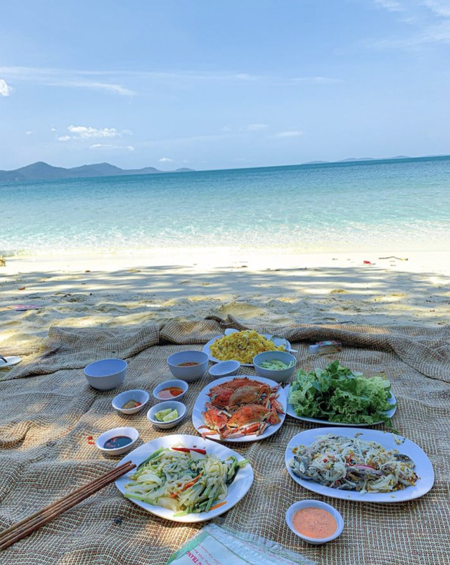 Rach Vem (Phu Quoc) isn't all about starfish, don't forget to check out this series of exciting activities!  - Photo 11.