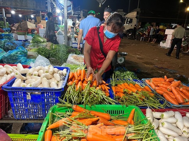 Trái cây Trung Quốc ‘đội lốt’ Thái Lan tràn ngập chợ TPHCM - Ảnh 13.