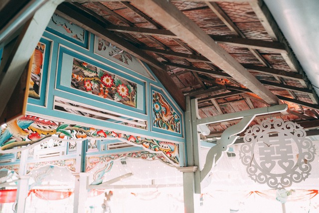 Hôn lễ trong căn nhà cổ ở An Giang chỉ tốn 12 triệu tiền trang trí - Ảnh 3.