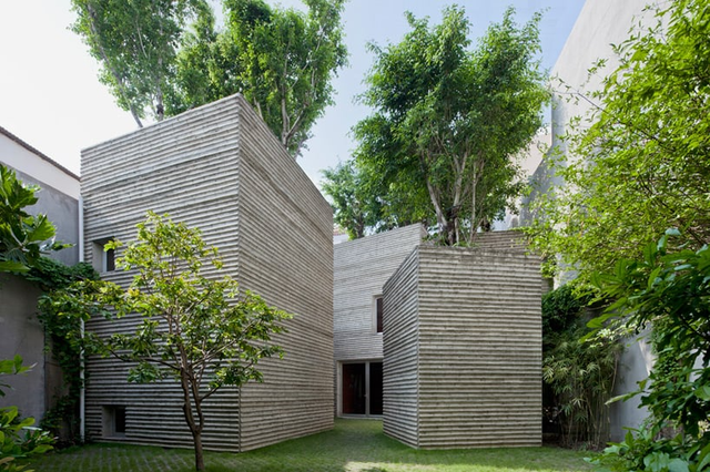 6 ngôi nhà sở hữu kiến trúc độc đáo và kỳ lạ nhất thế giới: Ngôi nhà mái trồng cây xanh của Việt Nam nhận được giải thưởng danh giá - Ảnh 4.