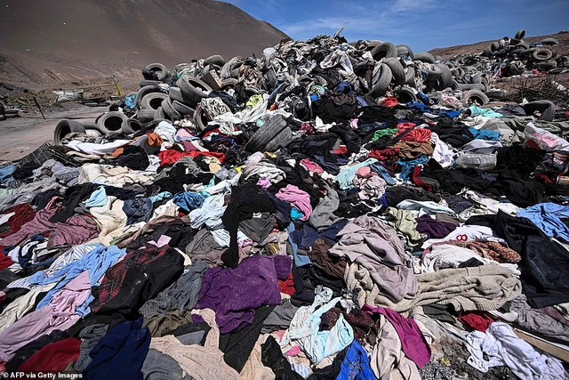 Sa mạc Atacama: Nơi được ví như Sao Hỏa của Trái đất biến thành bãi rác khổng lồ minh chứng cho sự dư thừa của nhân loại - Ảnh 2.