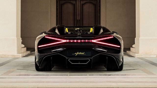 Bugatti chiều giới siêu giàu Trung Đông: 2024 giao xe nhưng nay đã trưng bày cho ngắm - Ảnh 5.