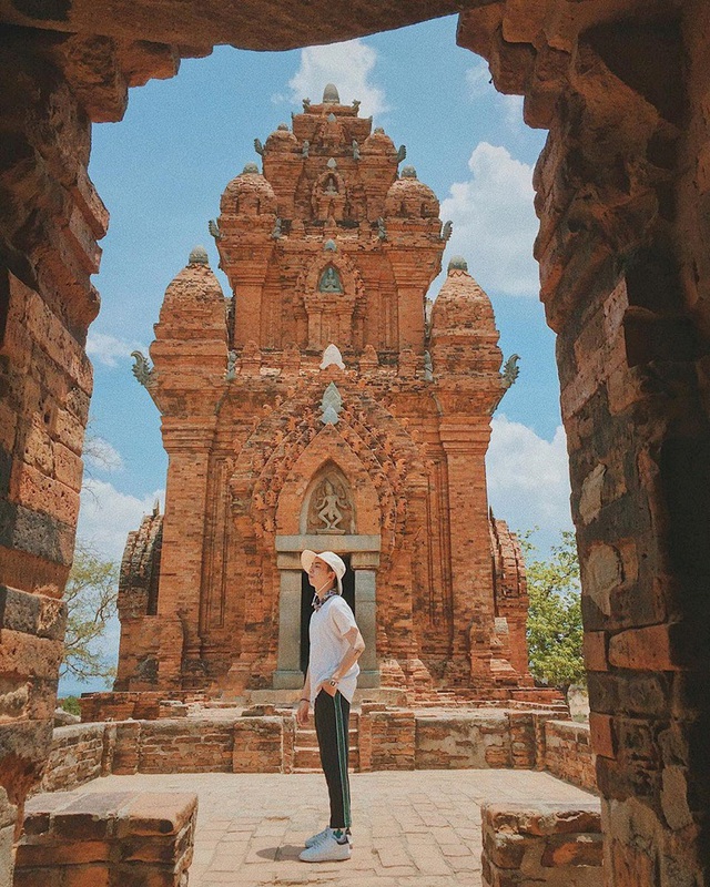 During the Lunar New Year, tourists in Ninh Thuan waters enjoy the fresh weather and enjoy the beautiful scenery without any visitors - Photo 36.