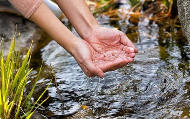 Tái sử dụng nước và phát triển công nghệ thu giữ carbon là cam kết về môi trường của Samsung