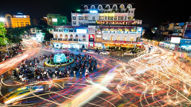 Không cần chen chúc vẫn có thể ngắm trọn countdown 2023 ở trung tâm Hà Nội với loạt quán cà phê dành cho hội mê quẩy - Ảnh 7.
