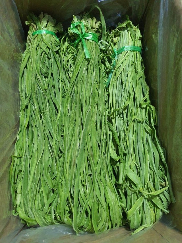 Rầm rộ tìm mua rau tiến vua gần nửa triệu đồng/kg ăn Tết - Ảnh 1.