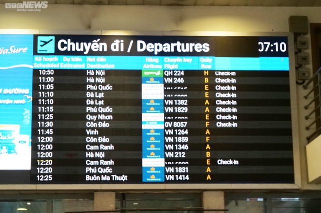Sân bay Tân Sơn Nhất thông thoáng trong ngày đầu nghỉ Tết dương lịch 2023 - Ảnh 4.