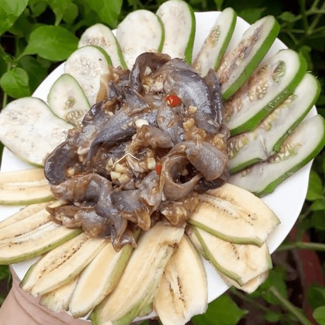 Những đặc sản ăn sống nổi tiếng khắp Việt Nam mà không phải ai cũng can đảm thử - Ảnh 14.