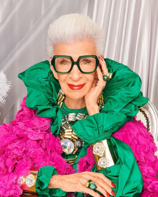 Biểu tượng thời trang 101 tuổi tiết lộ điều giúp bà nổi tiếng bất chấp tuổi tác - Ảnh 1.