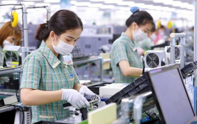 Sản lượng điện thoại thông minh sản xuất tại Việt Nam giảm 9,3% xuống còn 20,6 triệu chiếc trong tháng 11 so với năm ngoái.