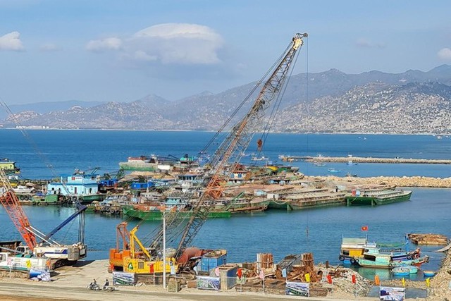 Hơn 900 tỷ đồng đầu tư đường nối cảng biển Cà Ná với cao tốc Bắc - Nam - Ảnh 1.