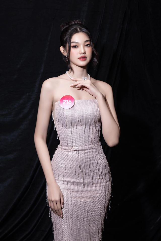 Điểm danh người đẹp sở hữu profile khủng tại Hoa hậu Việt Nam 2022: Bé Quyên gây sốt mạng xã hội vẫn phải dè chừng - Ảnh 1.