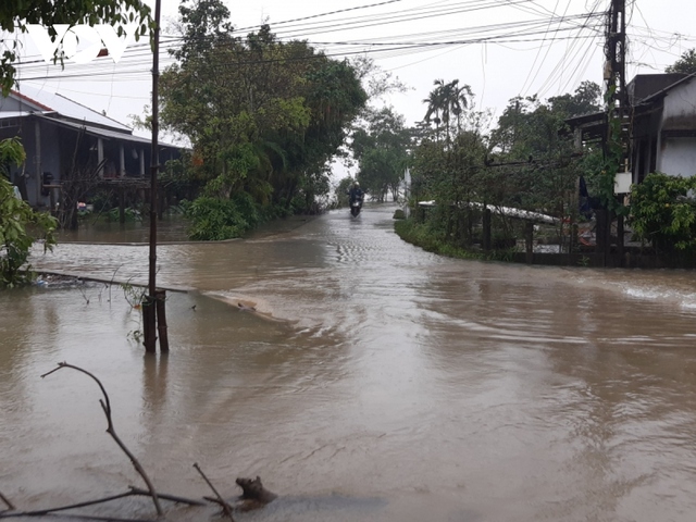 Thừa Thiên Huế: Một số vùng thấp trũng ngập lụt khi mưa lớn kéo dài - Ảnh 7.