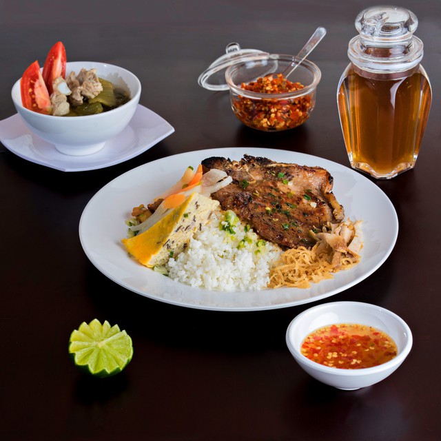 Cơm tấm Sài Gòn: Biểu tượng giao thoa văn hóa ẩm thực giữa phương Đông và phương Tây - Ảnh 2.