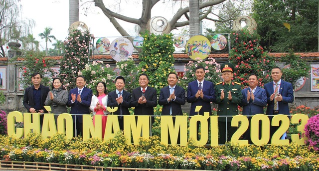 Khai mạc Lễ hội hoa và Festival nông sản, sản phẩm OCOP tại huyện Mê Linh - Ảnh 4.