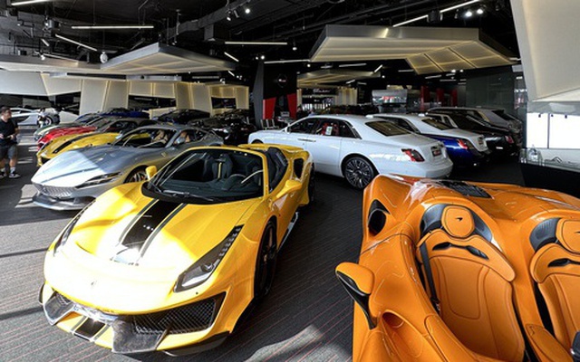 Thăm showroom bán nhiều hypercar cho người Việt tại Dubai: Choáng ...
