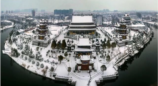  Không phải Thiếu Lâm Tự, đây mới là ngôi chùa to lớn bậc nhất Trung Quốc - Ảnh 2.