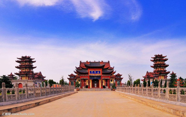  Không phải Thiếu Lâm Tự, đây mới là ngôi chùa to lớn bậc nhất Trung Quốc - Ảnh 3.
