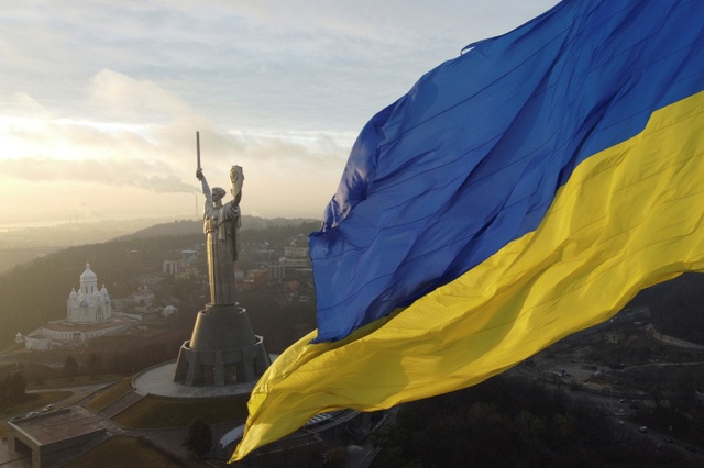 Trong khi Mỹ liên tiếp cảnh báo xung đột, Tổng thống Ukraine đề nghị cung cấp bằng chứng và nhắc nhở đừng gây hoảng loạn - Ảnh 2.