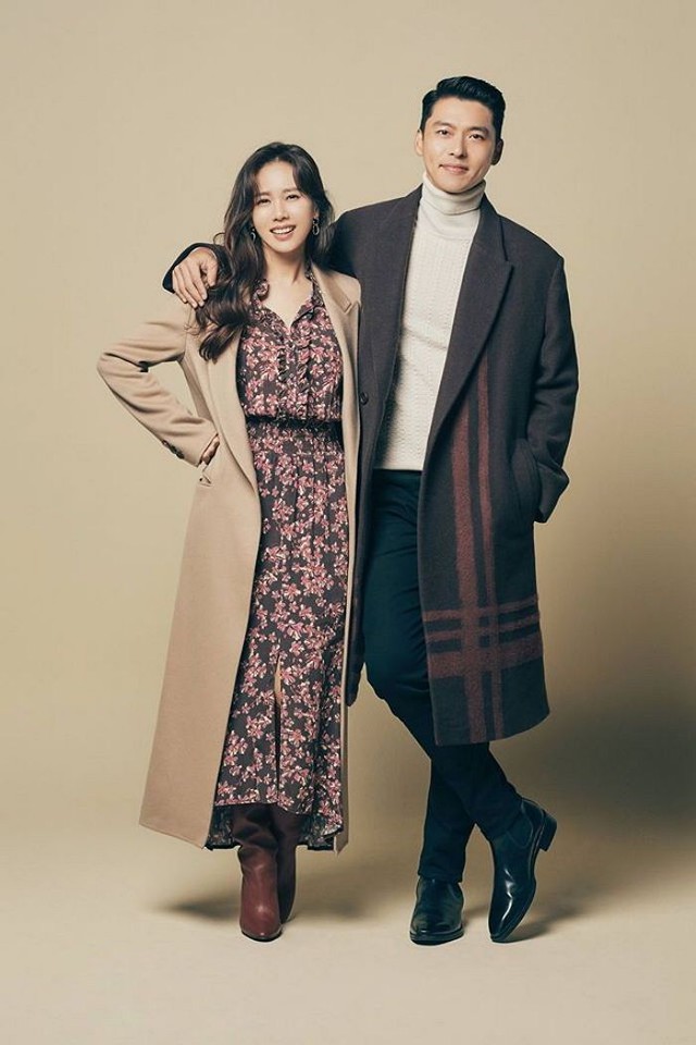Đẳng cấp thời trang của Son Ye Jin và Hyun Bin: Trung thành với trang phục tối giản, nhưng sang vô cùng tận - Ảnh 9.