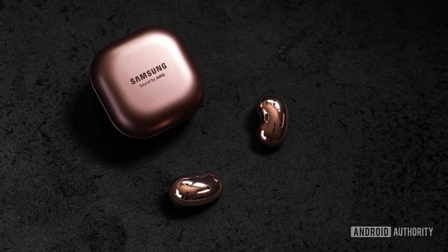 Những deal đồ công nghệ giá ngọt hơn chocolate cho ngày Valentine, bất ngờ với mẫu tai nghe true wireless của Samsung giảm còn 1,4 triệu - Ảnh 1.