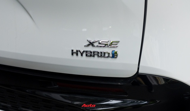Cận cảnh Toyota Sienna XSE Hybrid đầu tiên tại Việt Nam: Gần 4 tỷ đồng cho dân chơi thích xe gia đình thể thao - Ảnh 2.