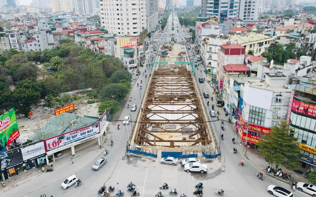 Toàn cảnh dự án hầm chui Lê Văn Lương trị giá hơn 700 tỷ đồng đang dần thành hình ở Thủ đô.