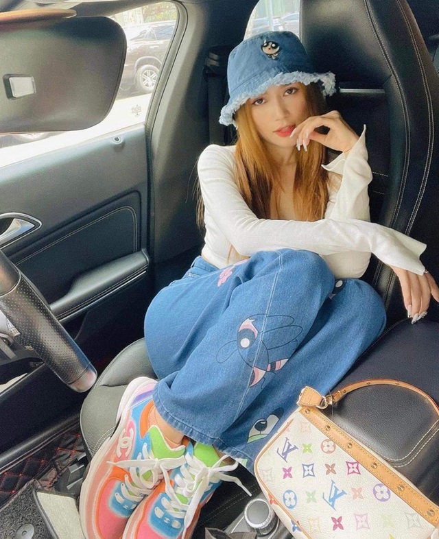 Dàn mỹ nhân tuổi Dần Vbiz: Hà Tăng như bà hoàng chốn hào môn, 1 sao nữ lại lận đận tình duyên? - Ảnh 34. Dàn mỹ nhân tuổi Dần Vbiz: Hà Tăng như bà hoàng chốn hào môn, 1 sao nữ lại lận đận tình duyên? - Ảnh 34.