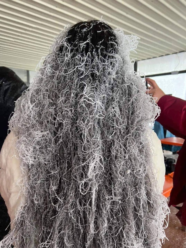 Thực hư hình ảnh cô gái ở Fansipan bị tuyết phủ kín tóc đang viral, khoan lên Sa Pa săn tuyết kẻo bị hớ! - Ảnh 3.