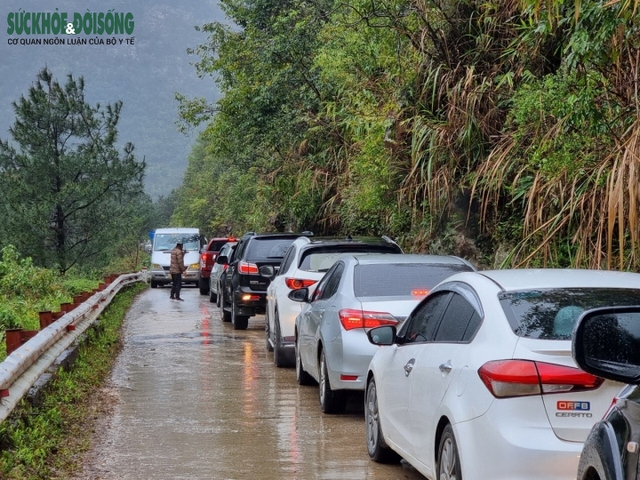 Khắp vùng Tây Bắc phủ băng tuyết khiến dân tình kéo nhau lên ầm ầm, nhưng NGAY LÚC NÀY mới đi liệu có gì phải cân nhắc?! - Ảnh 10.