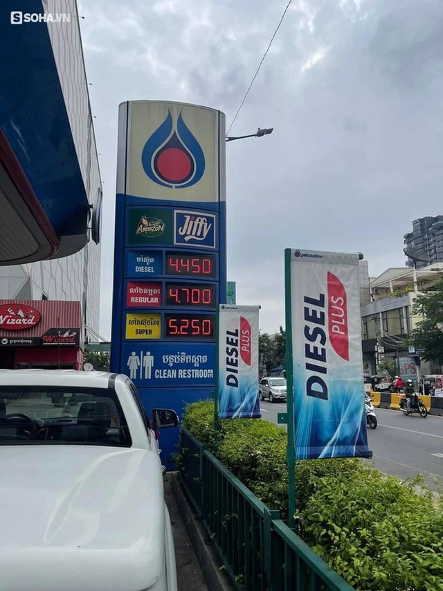 Giá xăng Việt Nam cao nhất mọi thời đại, nhưng vẫn rẻ hơn ở Trung Quốc bao nhiêu? - Ảnh 2. Giá xăng Việt Nam cao nhất mọi thời đại, nhưng vẫn rẻ hơn ở Trung Quốc bao nhiêu? - Ảnh 2.