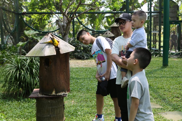 MC Quang Minh khoe không gian ăn cơm sang như nhà hàng, tiết lộ việc mà các thành viên trong gia đình đều làm trước bữa cơm - Ảnh 3.