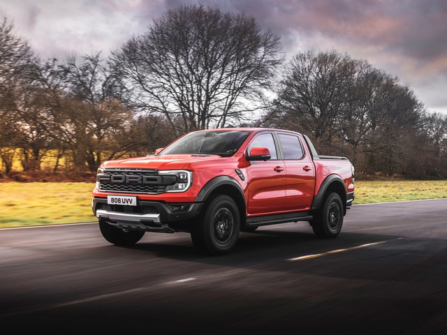 Ford Ranger Raptor 2023 ra mắt: Đẹp hơn, off-road đỉnh hơn, điểm nhấn là động cơ V6 392 mã lực - Ảnh 1.