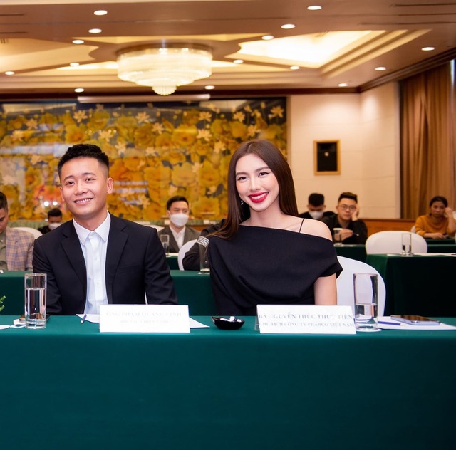 Quang Linh Vlog vừa về nước không lâu, hết được xuất hiện cùng Hoa hậu Thùy Tiên thì nay lại được Đại sứ Cộng hòa Angola ở Việt Nam mời gặp mặt  - Ảnh 2.