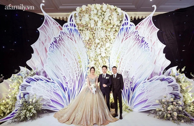 Câu chuyện đằng sau đám cưới tiền tỷ của đại gia Ninh Bình: Chàng CEO trẻ từng chi 182 triệu mua vé máy bay về thăm người yêu và cú xoay chuyển khó ngờ - Ảnh 13.