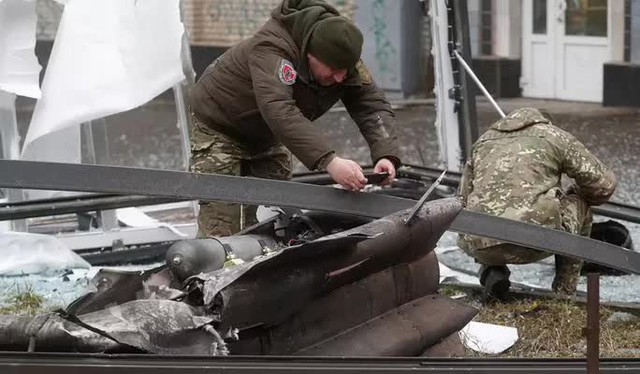 Ukraine nói Nga trút mưa tên lửa hành trình  - Ảnh 10.