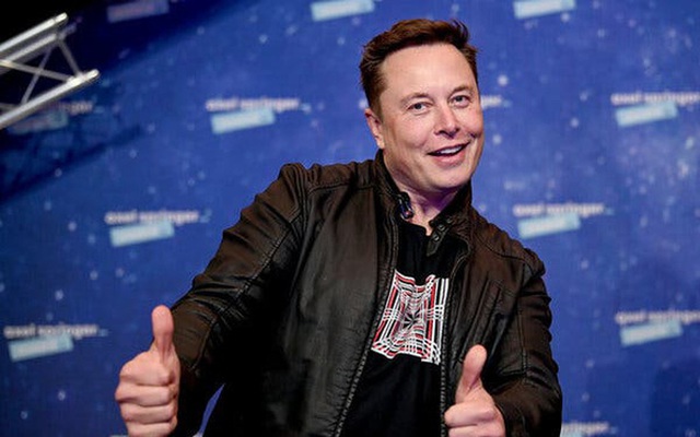 Cuộc sống khó hiểu của Elon Musk: Ở thuê trong căn nhà 30m2 nhưng đi làm bằng máy bay riêng, sở hữu bộ sưu tập siêu xe khủng