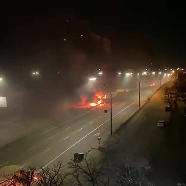 CNN: Giao tranh nổ ra trên đường phố Kiev - Ảnh 2.