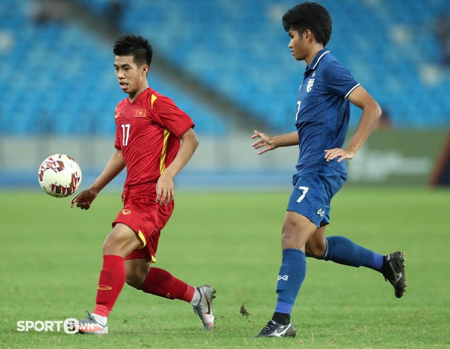 U23 Việt Nam liên tiếp gặp chấn thương nhưng vẫn kiên cường nén đau thi đấu để hạ U23 Thái Lan - Ảnh 9.